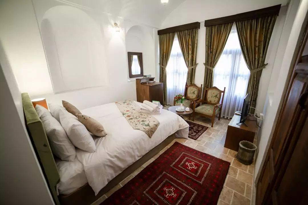 Alibaba https://cdn.alibaba.ir/ostorage/hotel-accommodation-images/68be8741a1e6f83605b7e267_دبل استاندارد هومان یزد (1).webp